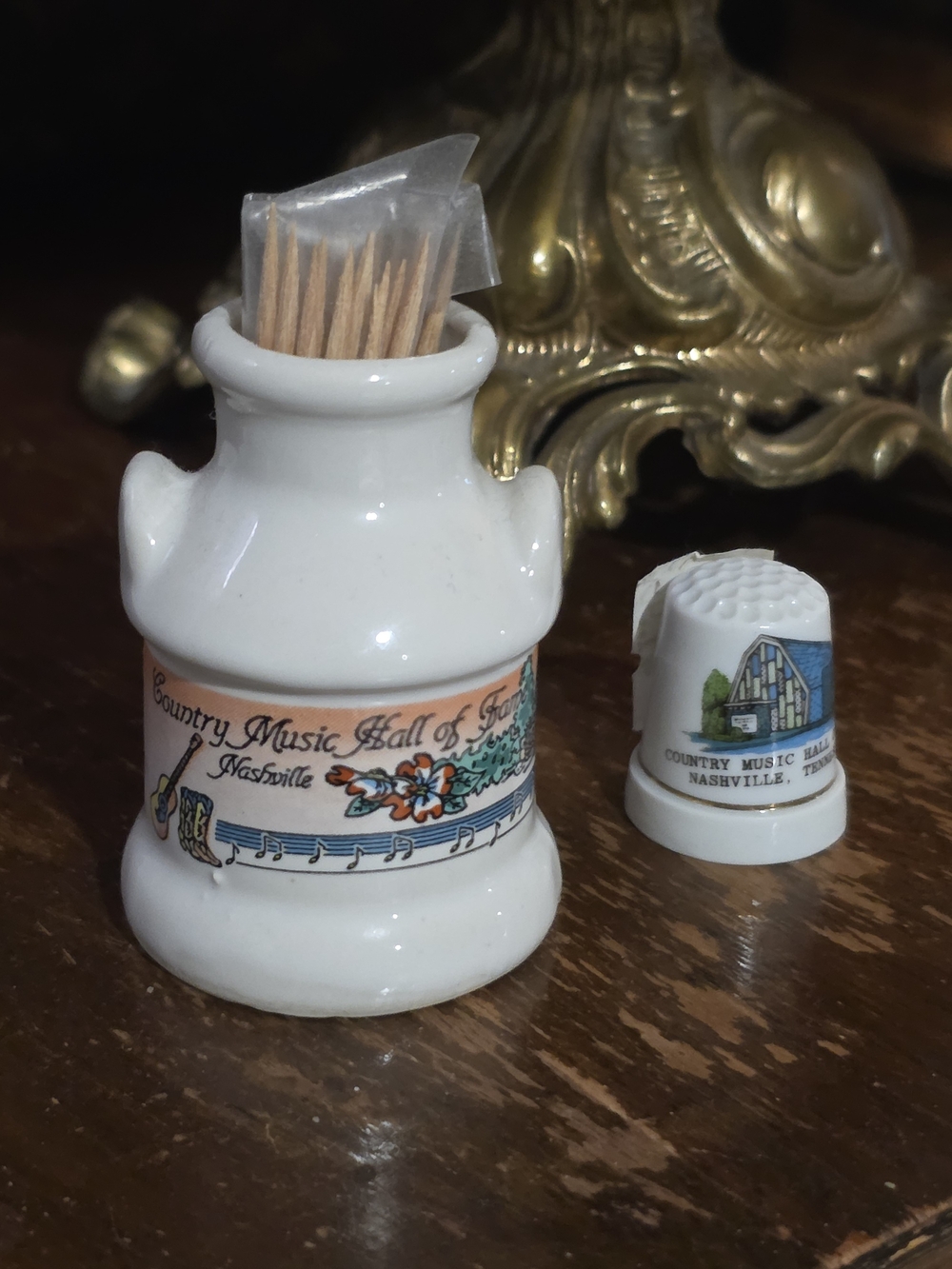 Vintage Country Music Hall Of Fame, Nashville  Toothpick Holder And Thimble